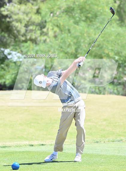 Thumbnail 2 in AIA Division III State Championship photogallery.