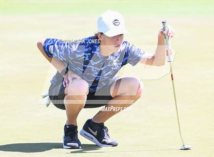 Thumbnail 2 in AIA Division III State Championship photogallery.