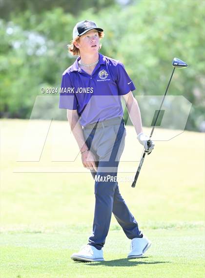 Thumbnail 2 in AIA Division III State Championship photogallery.