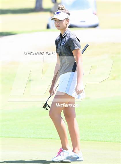 Thumbnail 1 in AIA Division III State Championship photogallery.