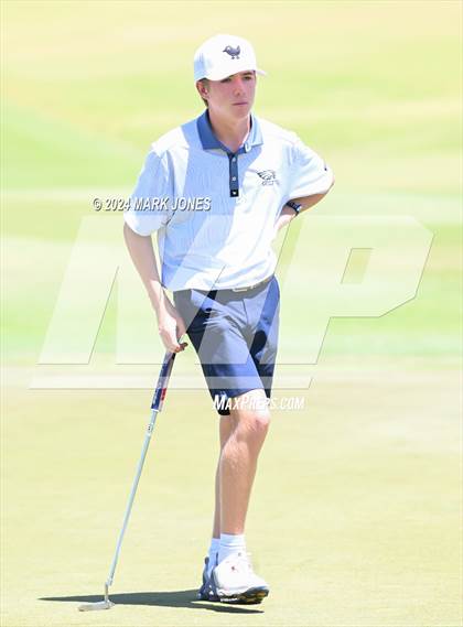 Thumbnail 1 in AIA Division III State Championship photogallery.