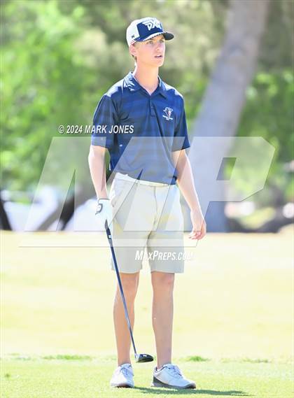 Thumbnail 3 in AIA Division III State Championship photogallery.