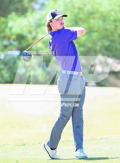 Thumbnail 1 in AIA Division III State Championship photogallery.