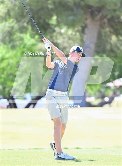 Thumbnail 3 in AIA Division III State Championship photogallery.