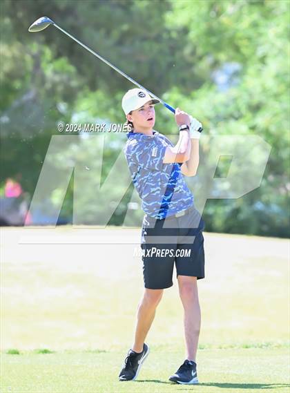 Thumbnail 2 in AIA Division III State Championship photogallery.