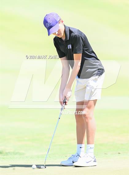 Thumbnail 2 in AIA Division III State Championship photogallery.