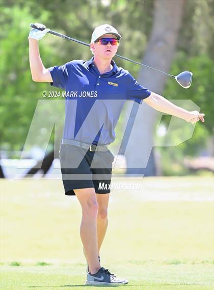 Thumbnail 1 in AIA Division III State Championship photogallery.