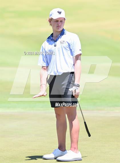 Thumbnail 1 in AIA Division III State Championship photogallery.