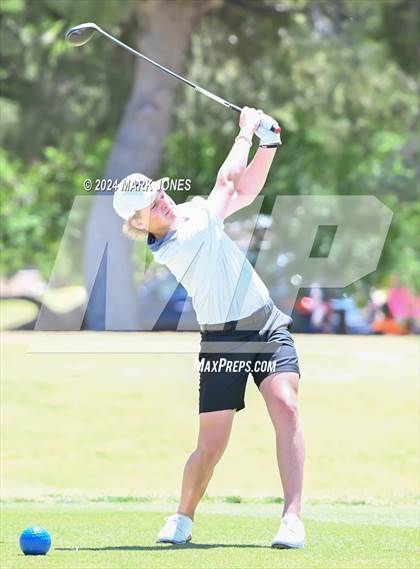 Thumbnail 1 in AIA Division III State Championship photogallery.