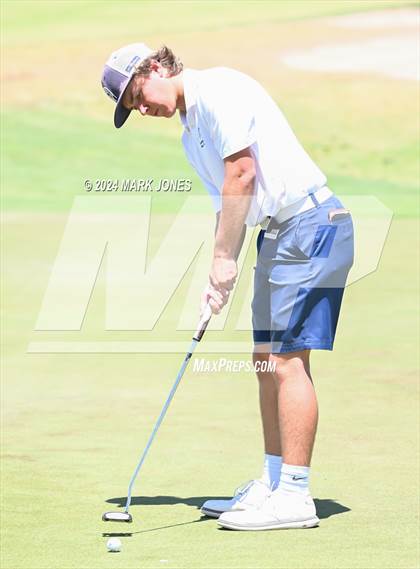 Thumbnail 1 in AIA Division III State Championship photogallery.