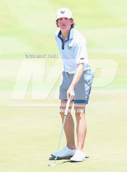 Thumbnail 3 in AIA Division III State Championship photogallery.