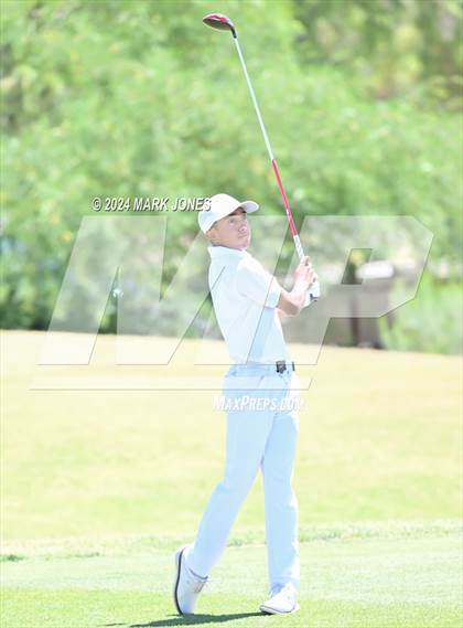 Thumbnail 2 in AIA Division III State Championship photogallery.