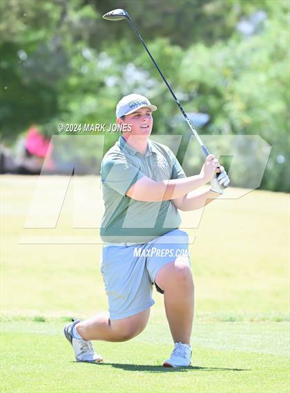 Thumbnail 3 in AIA Division III State Championship photogallery.