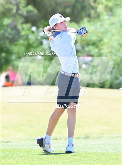 Thumbnail 3 in AIA Division III State Championship photogallery.