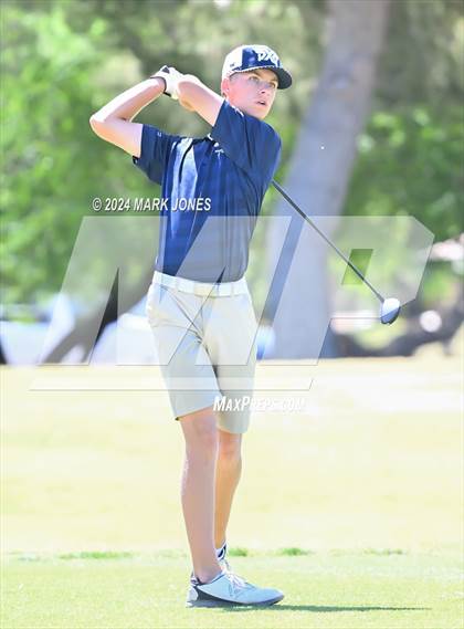 Thumbnail 1 in AIA Division III State Championship photogallery.
