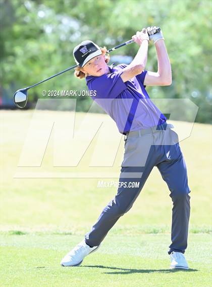 Thumbnail 1 in AIA Division III State Championship photogallery.