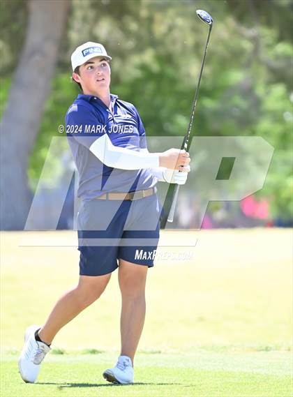 Thumbnail 3 in AIA Division III State Championship photogallery.