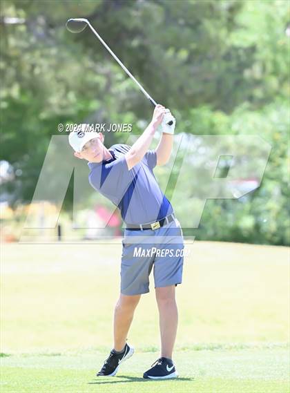 Thumbnail 3 in AIA Division III State Championship photogallery.