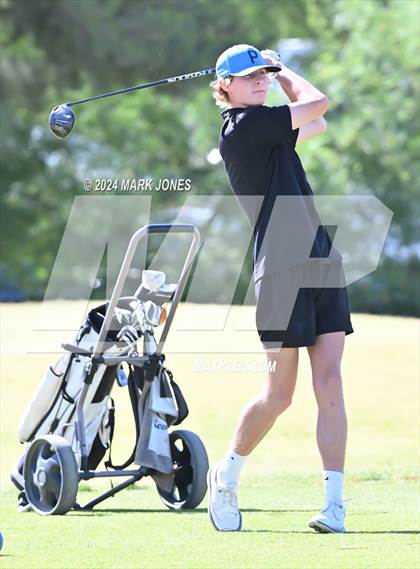 Thumbnail 2 in AIA Division III State Championship photogallery.