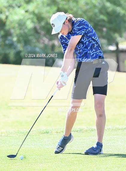 Thumbnail 3 in AIA Division III State Championship photogallery.