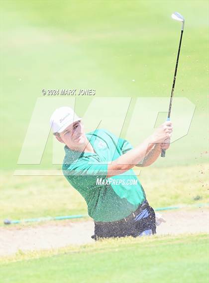 Thumbnail 1 in AIA Division III State Championship photogallery.
