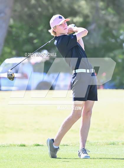 Thumbnail 2 in AIA Division III State Championship photogallery.