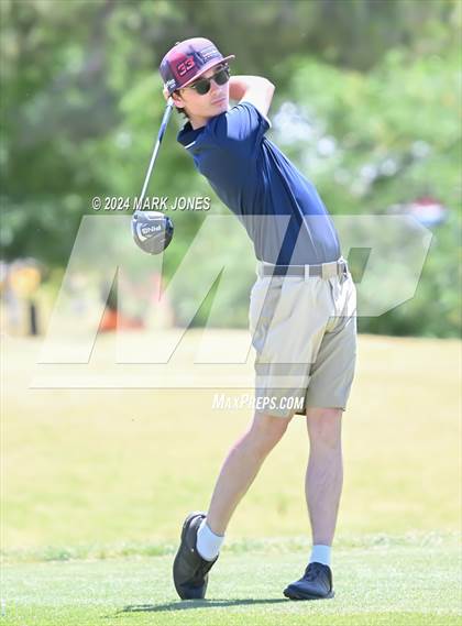 Thumbnail 2 in AIA Division III State Championship photogallery.
