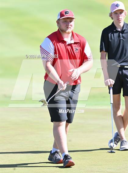 Thumbnail 2 in AIA Division III State Championship photogallery.