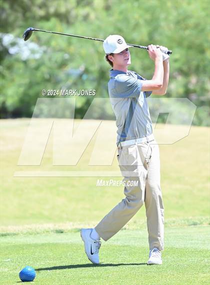 Thumbnail 1 in AIA Division III State Championship photogallery.