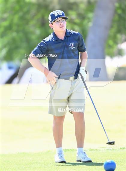 Thumbnail 2 in AIA Division III State Championship photogallery.