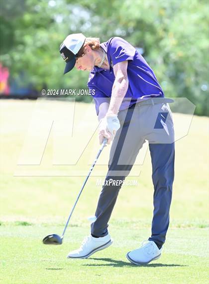 Thumbnail 1 in AIA Division III State Championship photogallery.