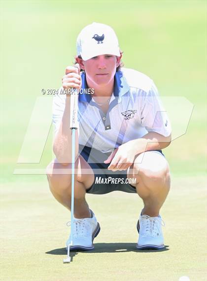 Thumbnail 2 in AIA Division III State Championship photogallery.