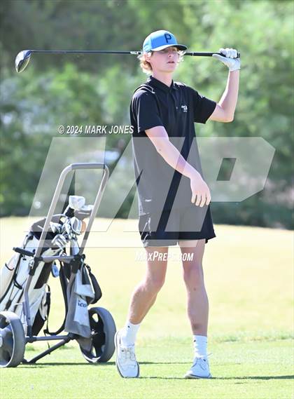 Thumbnail 3 in AIA Division III State Championship photogallery.