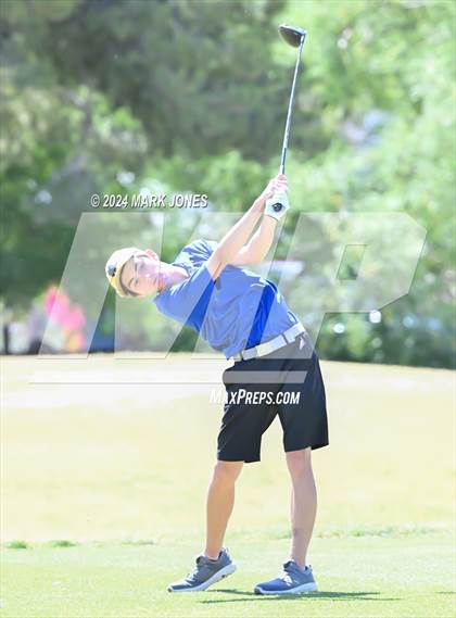 Thumbnail 1 in AIA Division III State Championship photogallery.