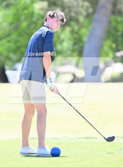 Thumbnail 2 in AIA Division III State Championship photogallery.