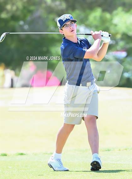 Thumbnail 1 in AIA Division III State Championship photogallery.