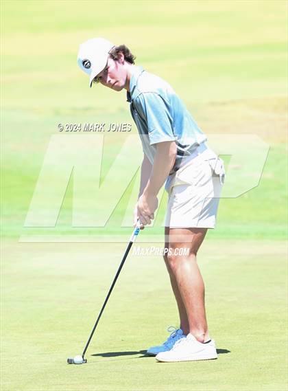 Thumbnail 3 in AIA Division III State Championship photogallery.