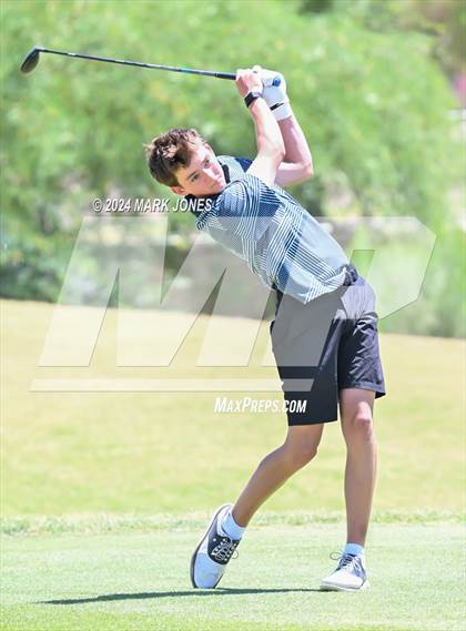 Thumbnail 3 in AIA Division III State Championship photogallery.