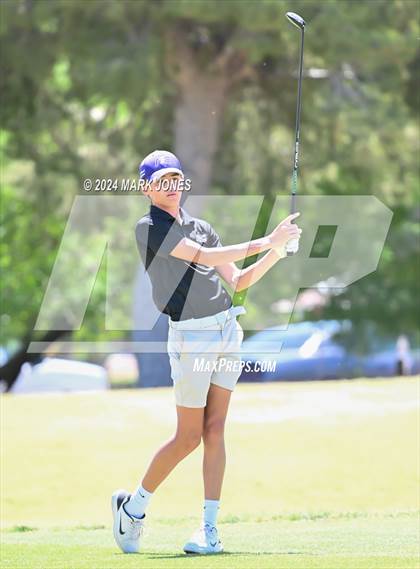 Thumbnail 2 in AIA Division III State Championship photogallery.