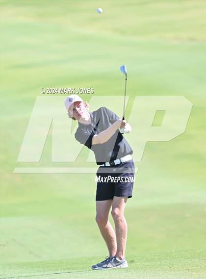 Thumbnail 3 in AIA Division III State Championship photogallery.