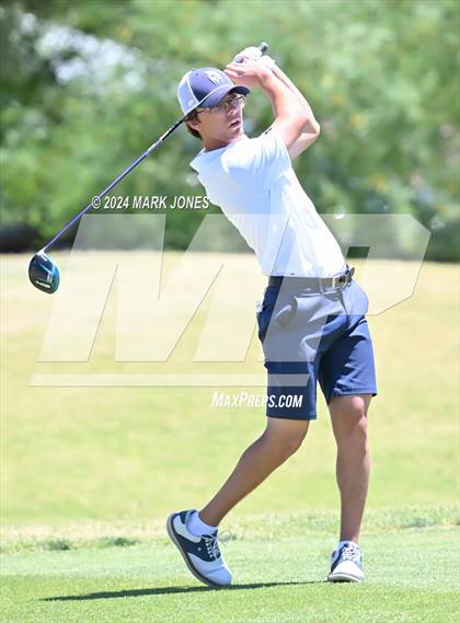 Thumbnail 1 in AIA Division III State Championship photogallery.