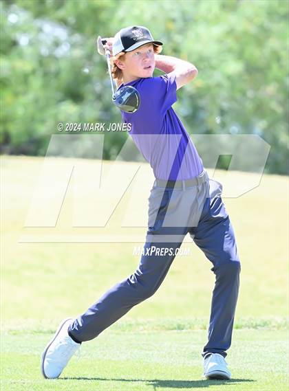 Thumbnail 3 in AIA Division III State Championship photogallery.