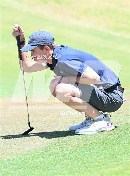 Thumbnail 1 in AIA Division III State Championship photogallery.