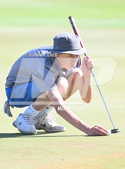 Thumbnail 1 in AIA Division III State Championship photogallery.