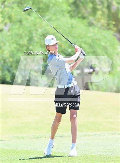 Thumbnail 3 in AIA Division III State Championship photogallery.