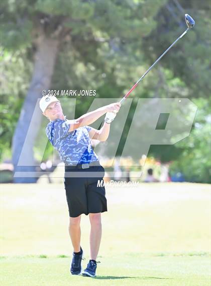 Thumbnail 3 in AIA Division III State Championship photogallery.