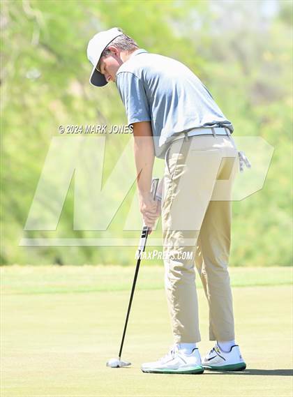 Thumbnail 1 in AIA Division III State Championship photogallery.