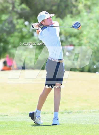 Thumbnail 2 in AIA Division III State Championship photogallery.