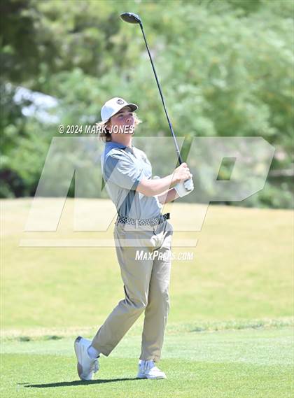 Thumbnail 3 in AIA Division III State Championship photogallery.