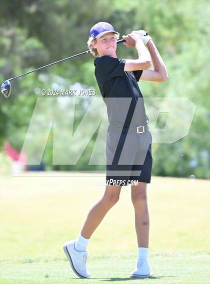 Thumbnail 2 in AIA Division III State Championship photogallery.